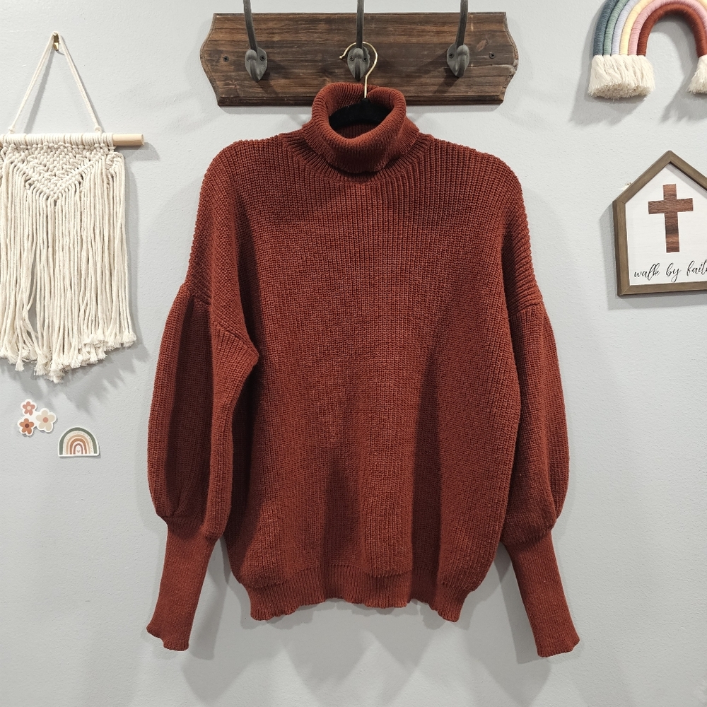 Super cute boutique sweater - Picture 1 of 6